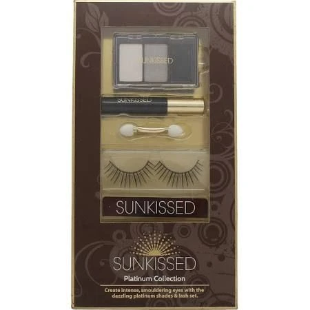 Sunkissed Lash Workshop 02 - Ciglia Finte + Adesivo Per Ciglia + Black Kohl Eyeliner + Trio Di Ombretti 1 Sunkissed Lash Workshop 02 - Ciglia Finte + Adesivo Per Ciglia + Black Kohl Eyeliner + Trio Di Ombretti